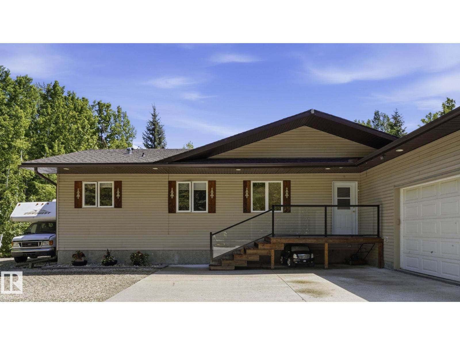 #17 2414 TWP ROAD 522 - 33