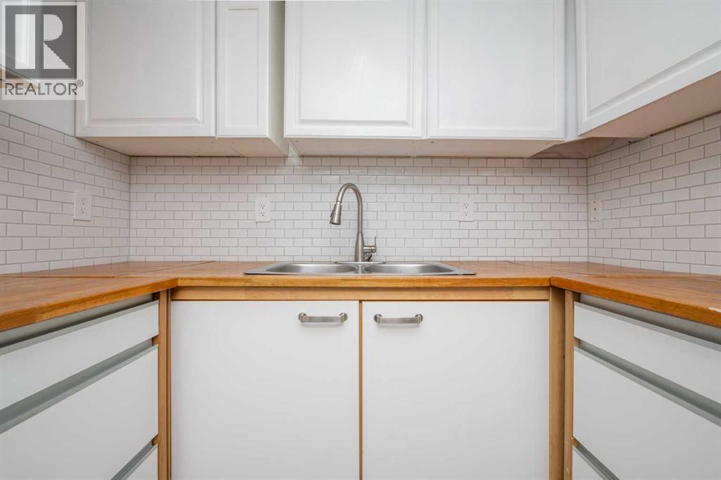 6036 4 Street NE - 30
