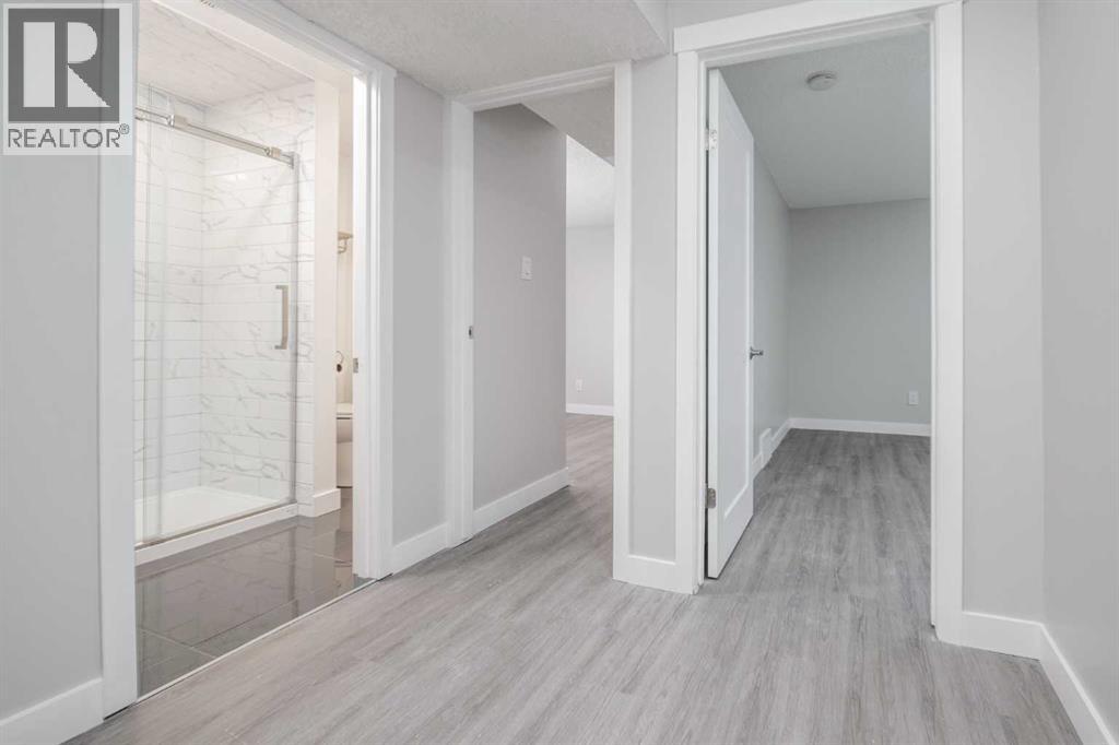 6036 4 Street NE - 32