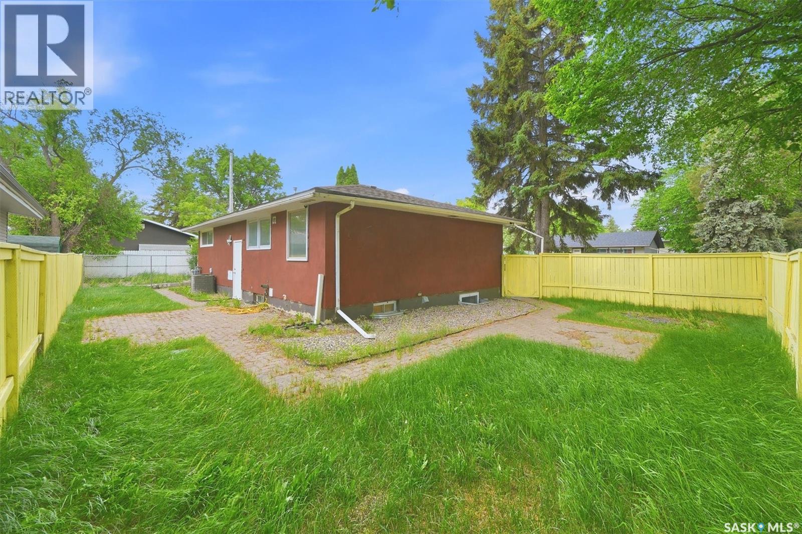 99 Lindsay DRIVE — photo 33