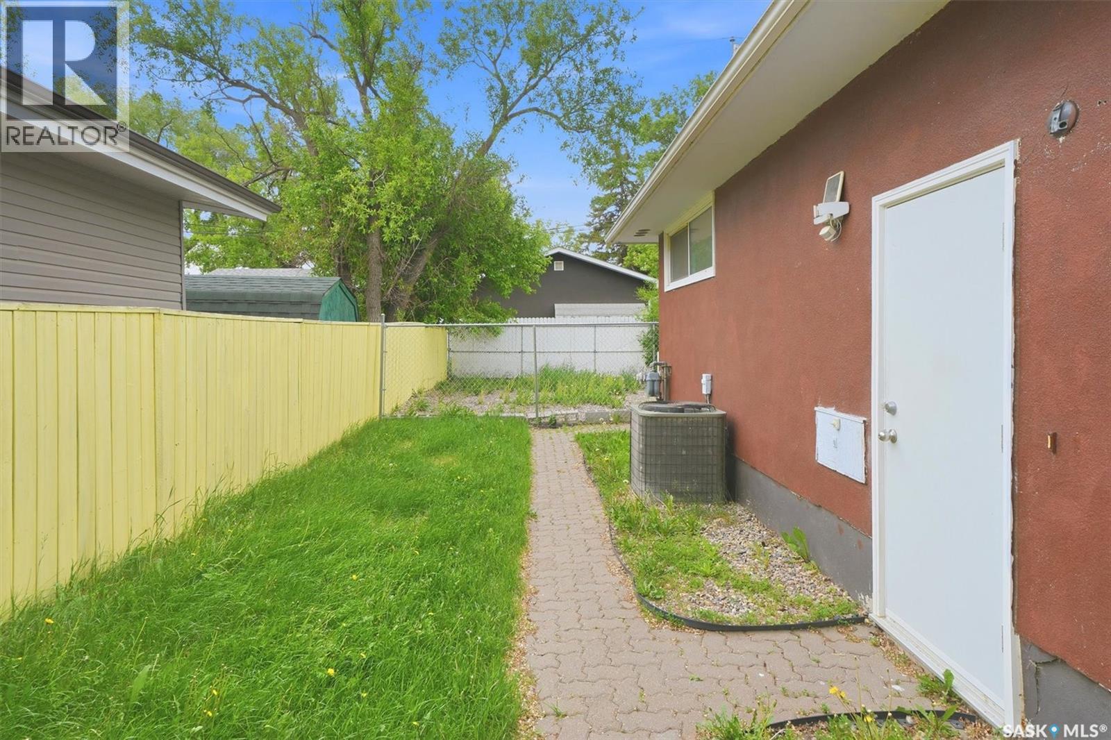 99 Lindsay DRIVE — photo 36