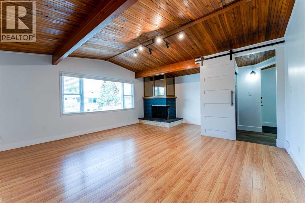 2023 8 Avenue NE — photo 12