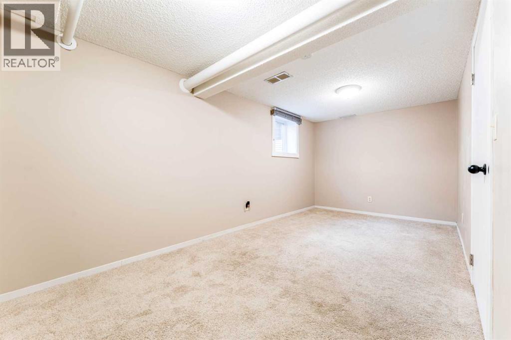 2023 8 Avenue NE — photo 37