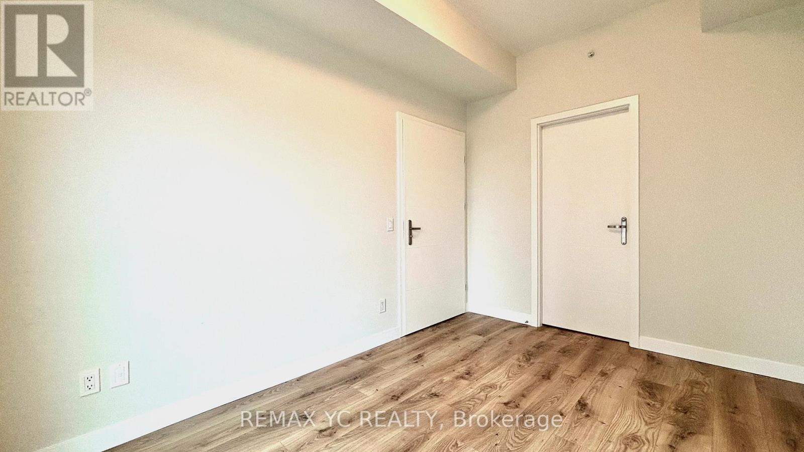 #405 60 FREDERICK STREET - 11
