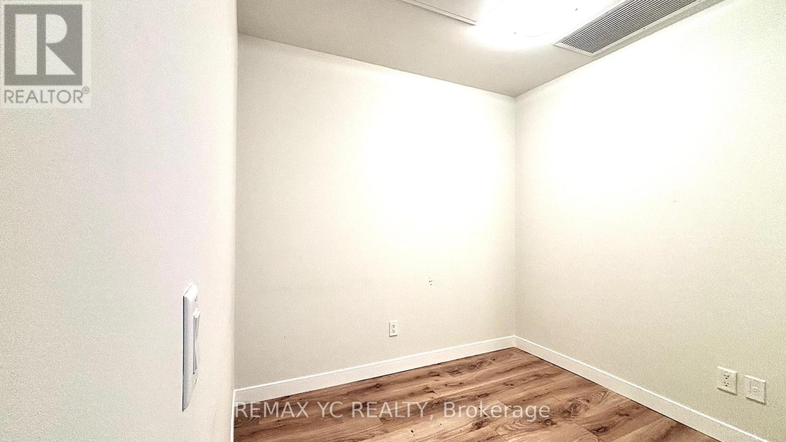 #405 60 FREDERICK STREET - 19