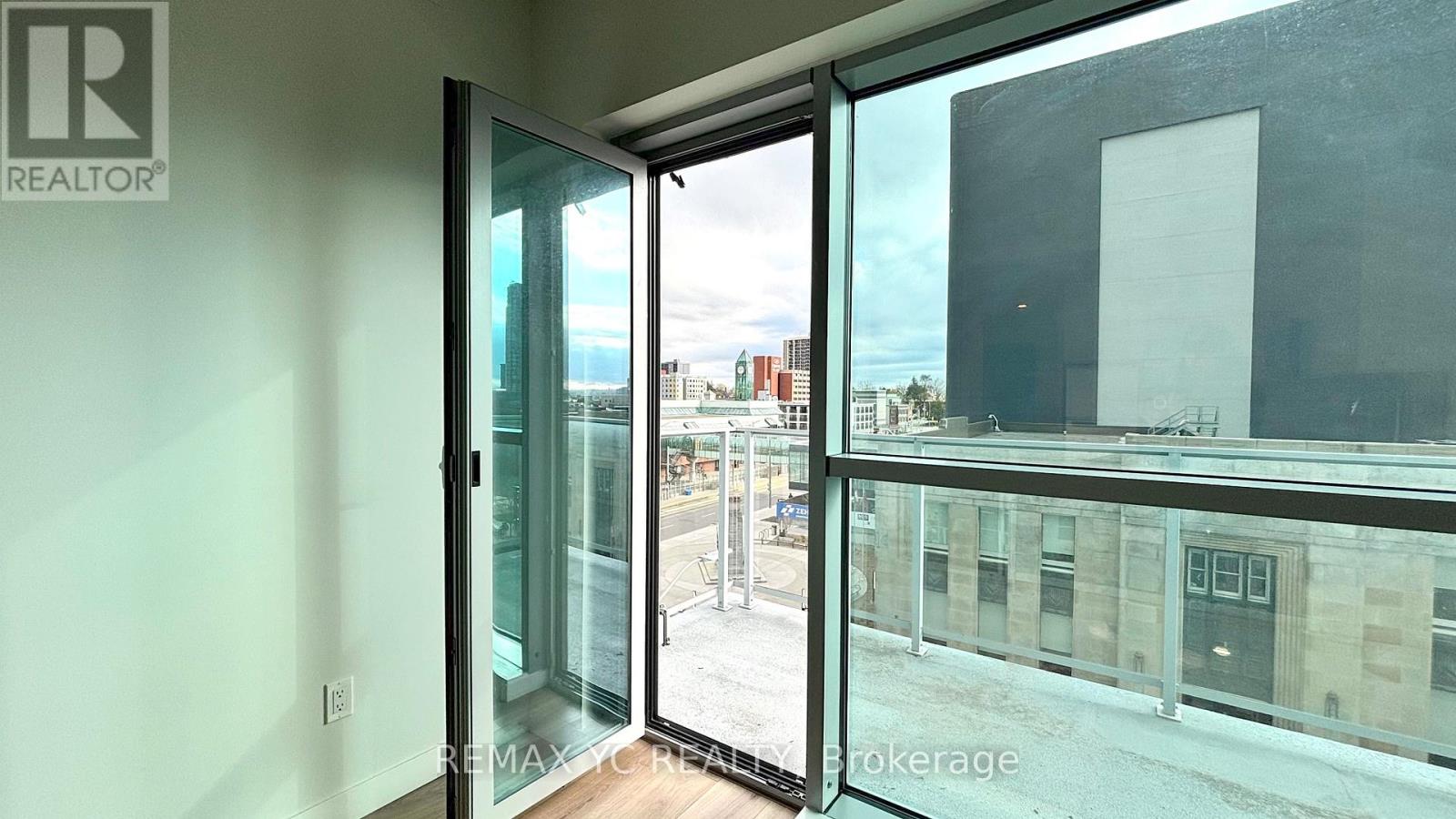 #405 60 FREDERICK STREET - 23