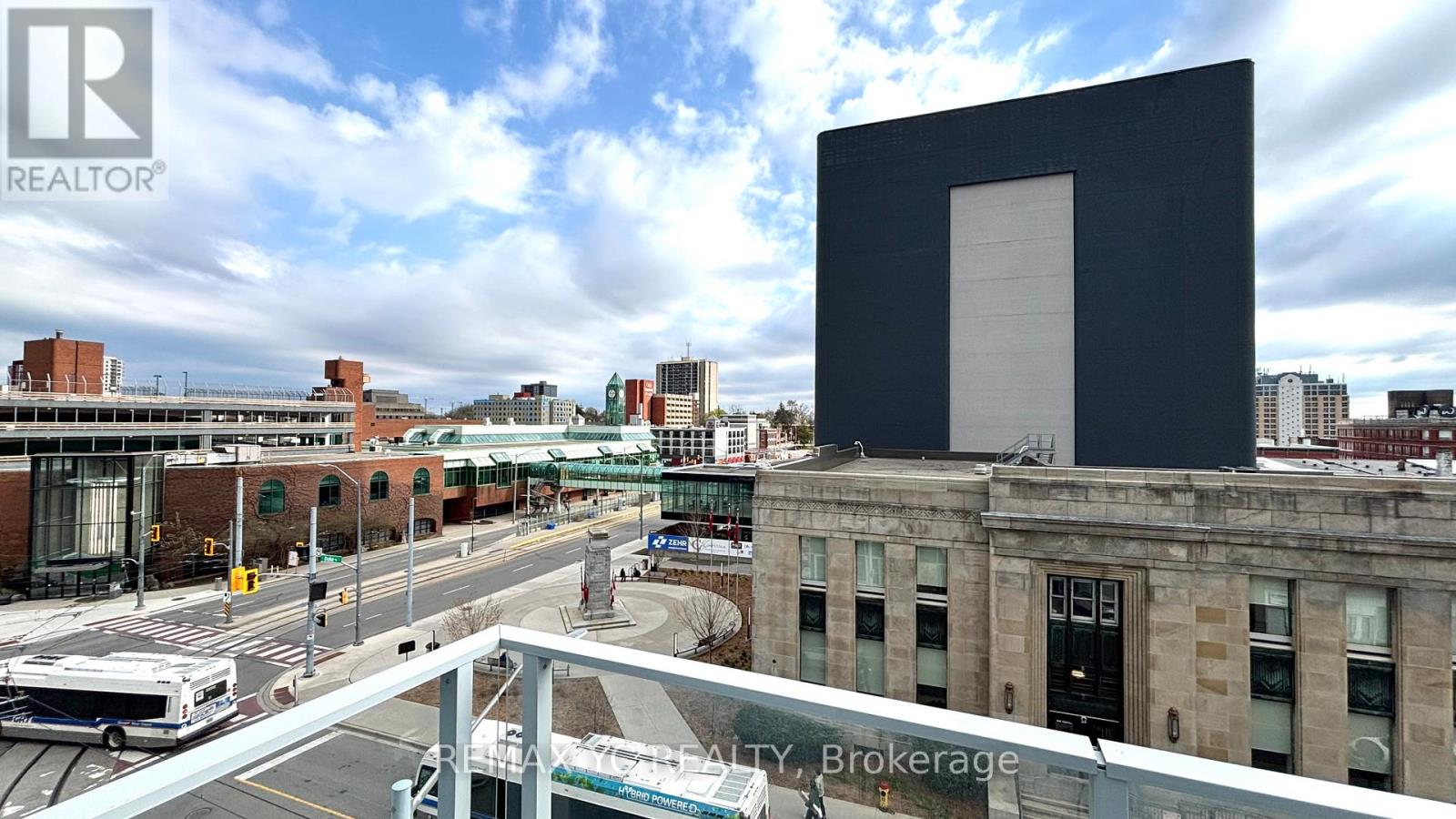 #405 60 FREDERICK STREET - 24