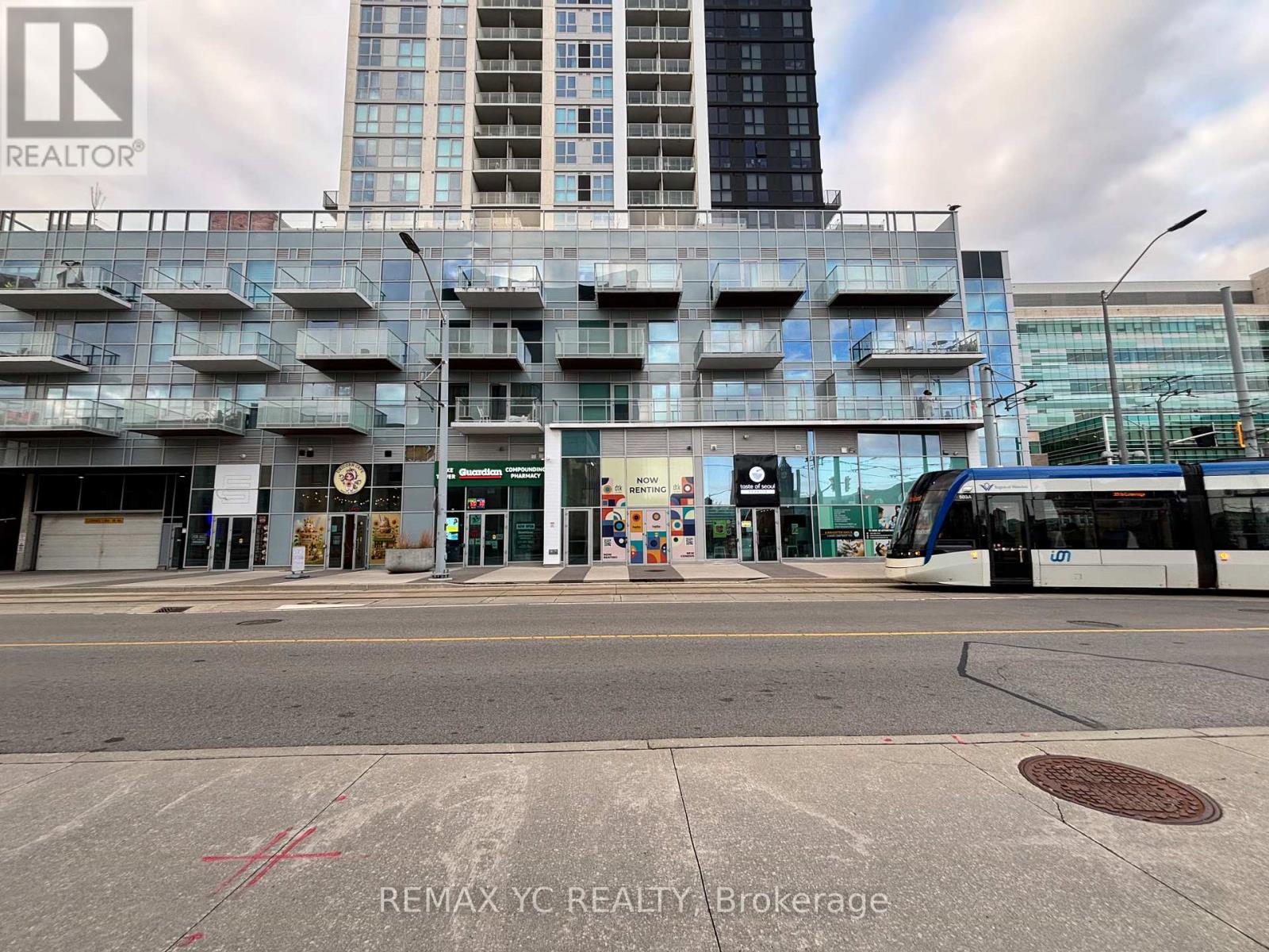 #405 60 FREDERICK STREET - 28