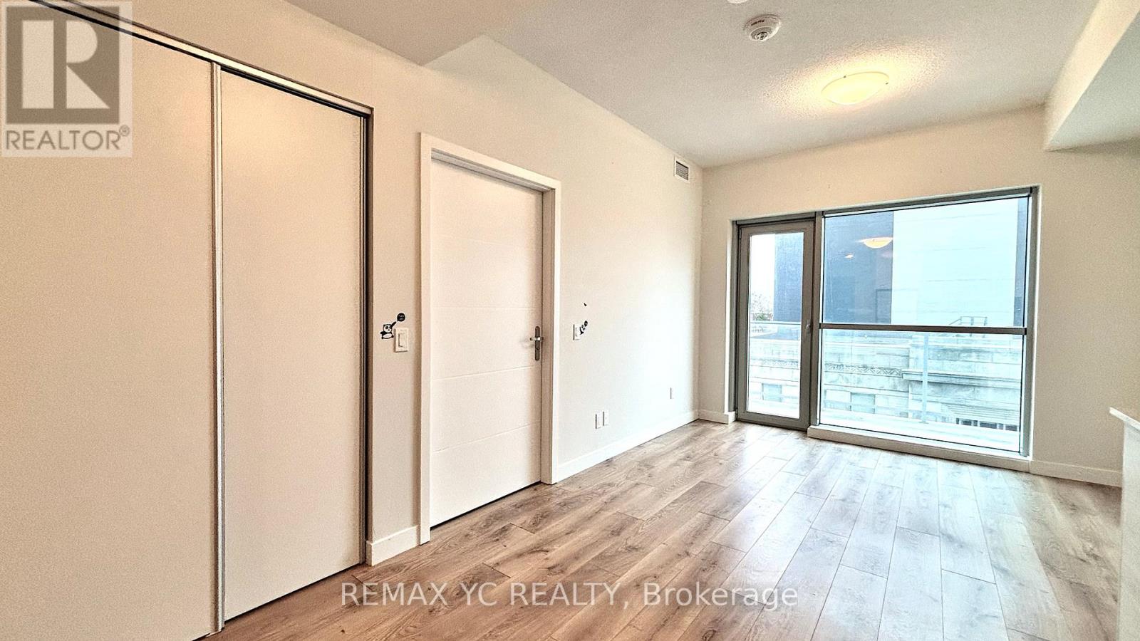 #405 60 FREDERICK STREET - 4