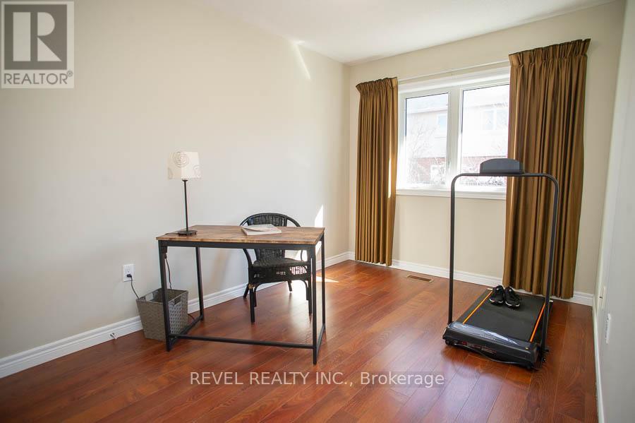 #67 20 MCCONKEY CRESCENT - 18