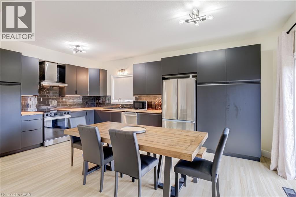 210 HAWKSWOOD Drive - 17