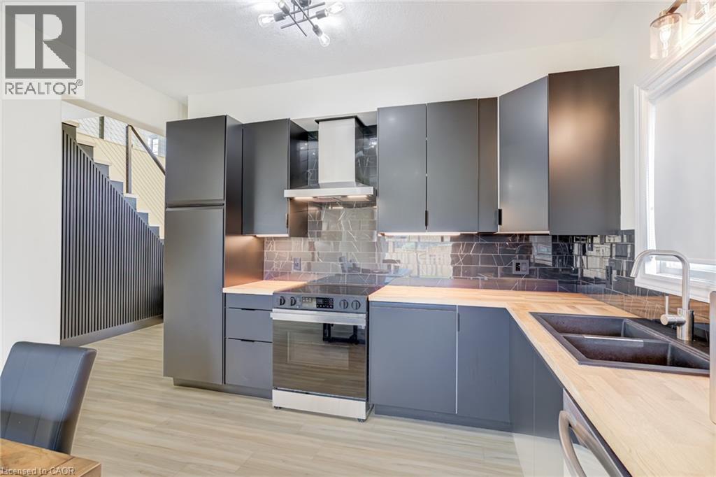 210 HAWKSWOOD Drive - 21