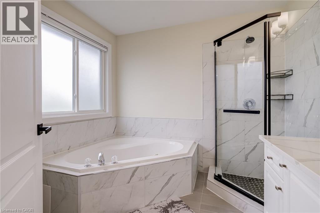 210 HAWKSWOOD Drive - 32