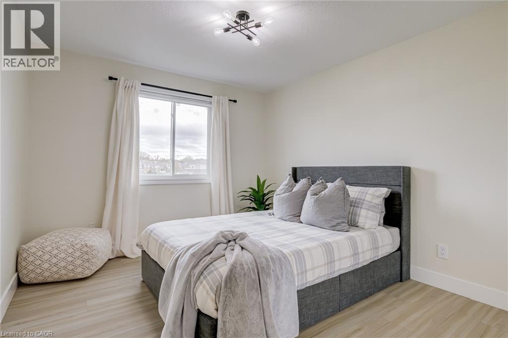 210 HAWKSWOOD Drive - 35