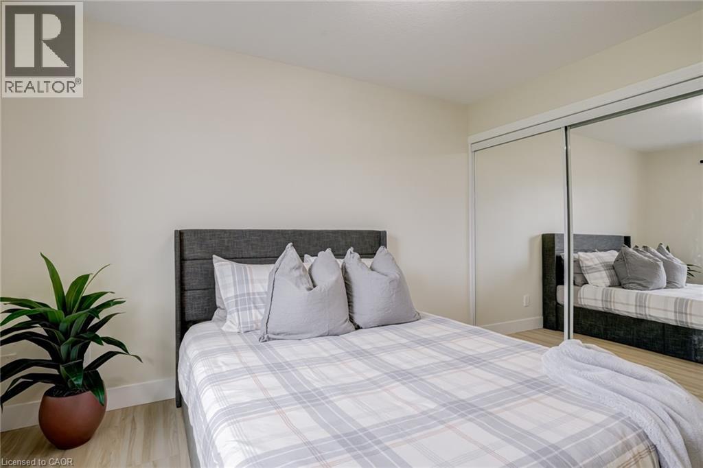 210 HAWKSWOOD Drive - 36