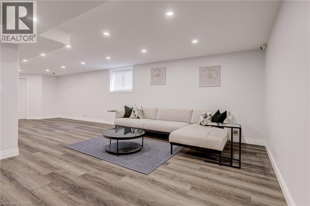 210 HAWKSWOOD Drive - 41