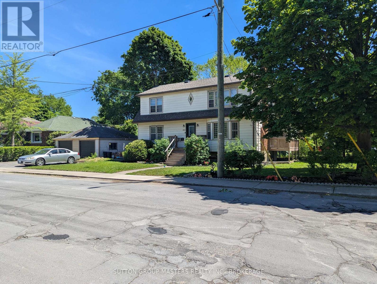 165 HELEN STREET - 1