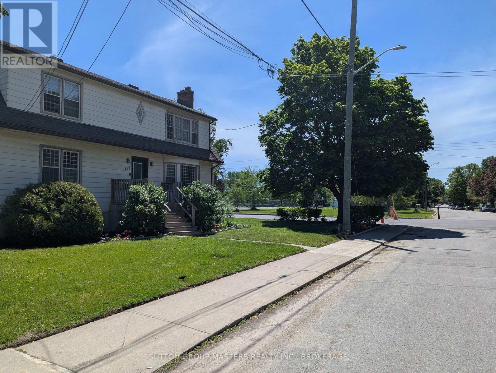 165 HELEN STREET - 12