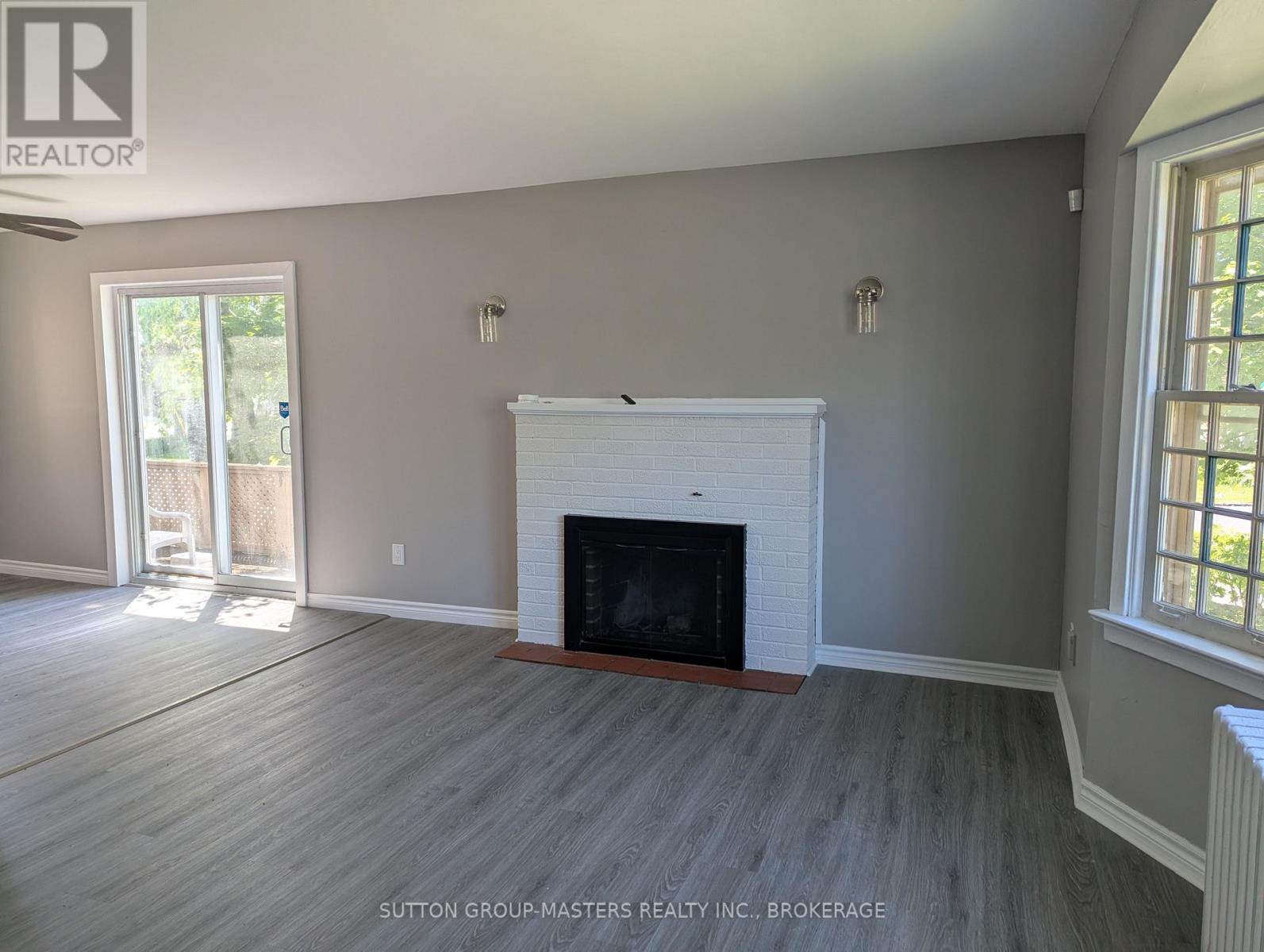 165 HELEN STREET - 3