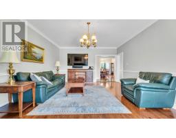 Kitchen - 37 Fenton Way, Brampton, ON L6P0P4 Photo 7