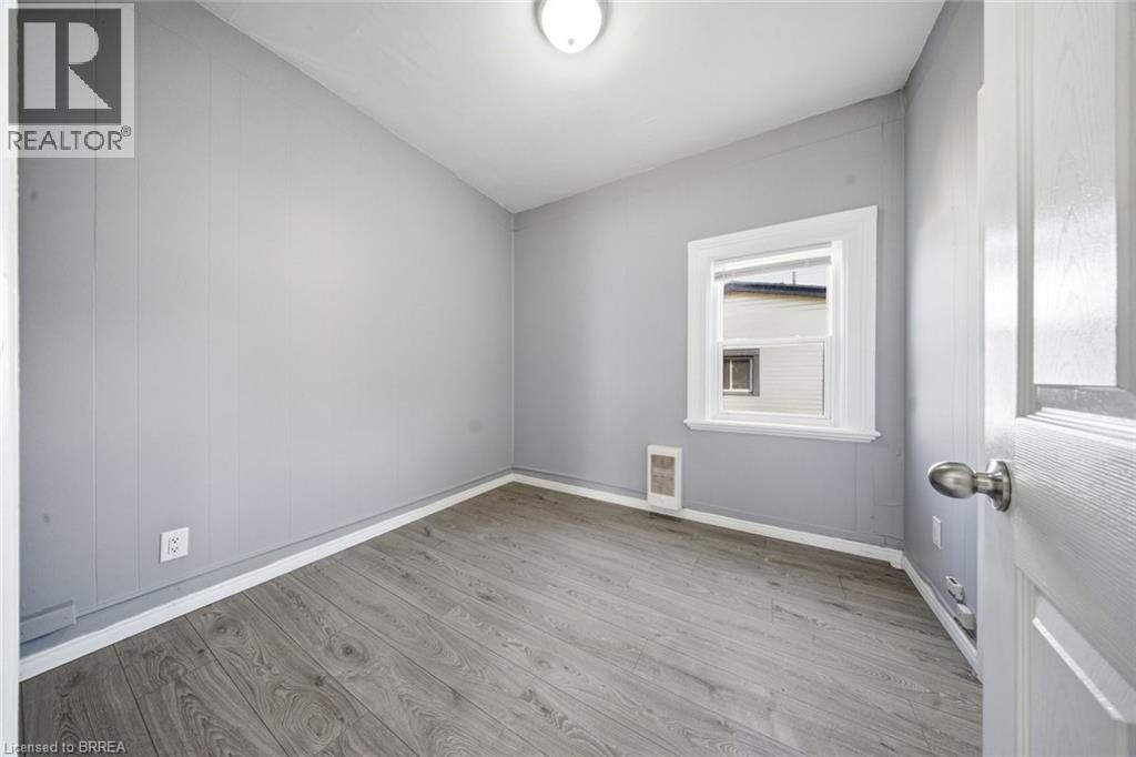 103 QUEEN Street - 11