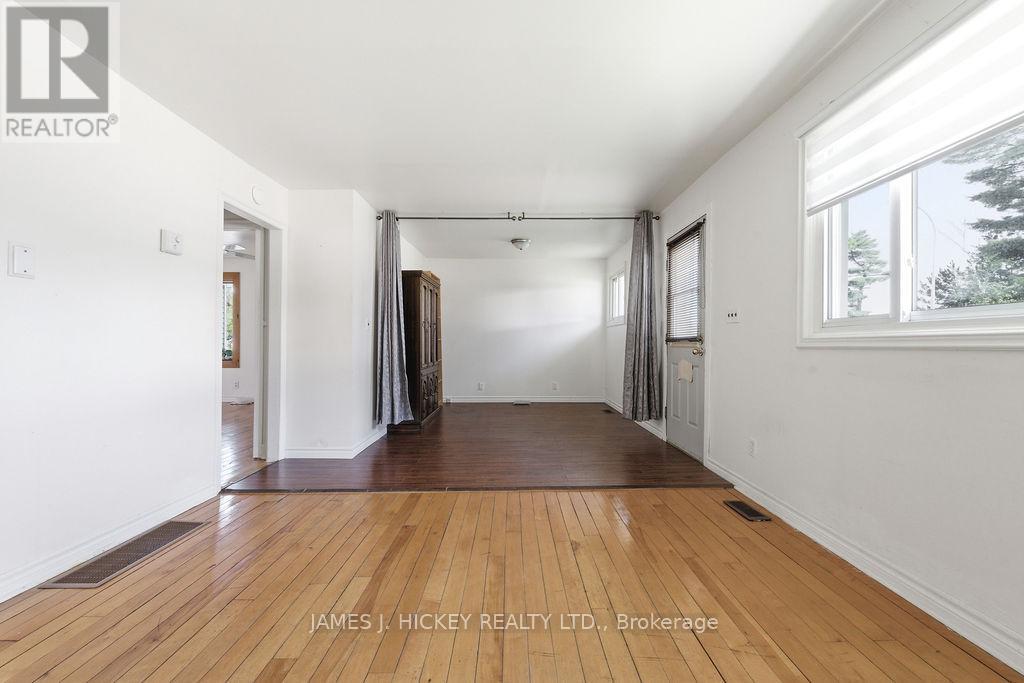 6 HILLCREST AVENUE - 10