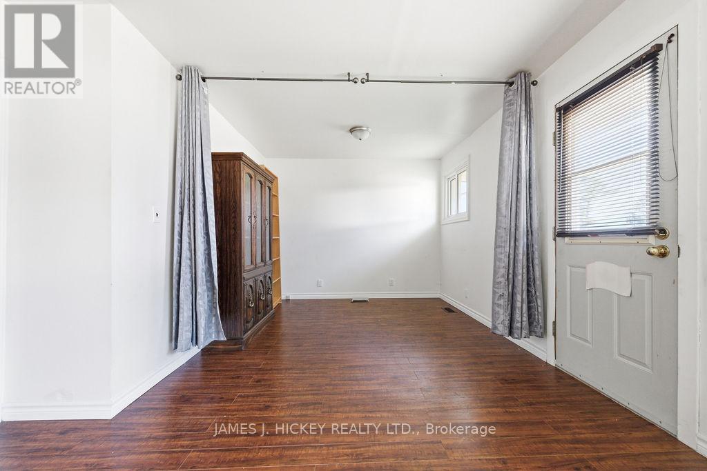 6 HILLCREST AVENUE - 14