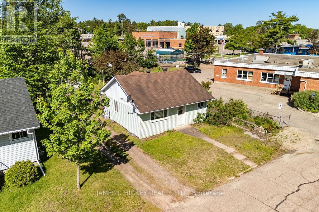6 HILLCREST AVENUE - 2
