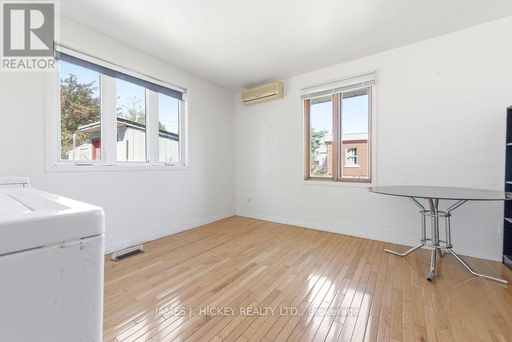 6 HILLCREST AVENUE - 21