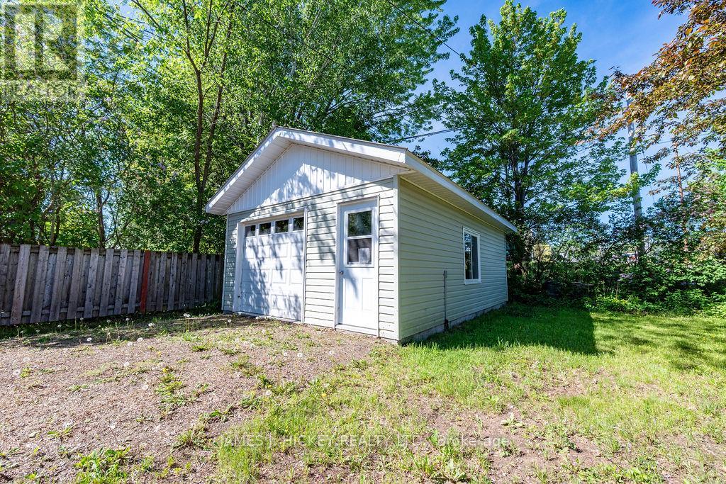 6 HILLCREST AVENUE - 27