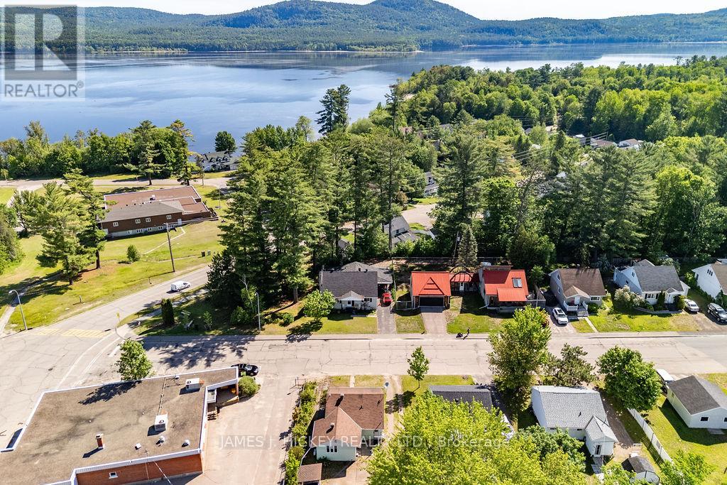 6 HILLCREST AVENUE - 39