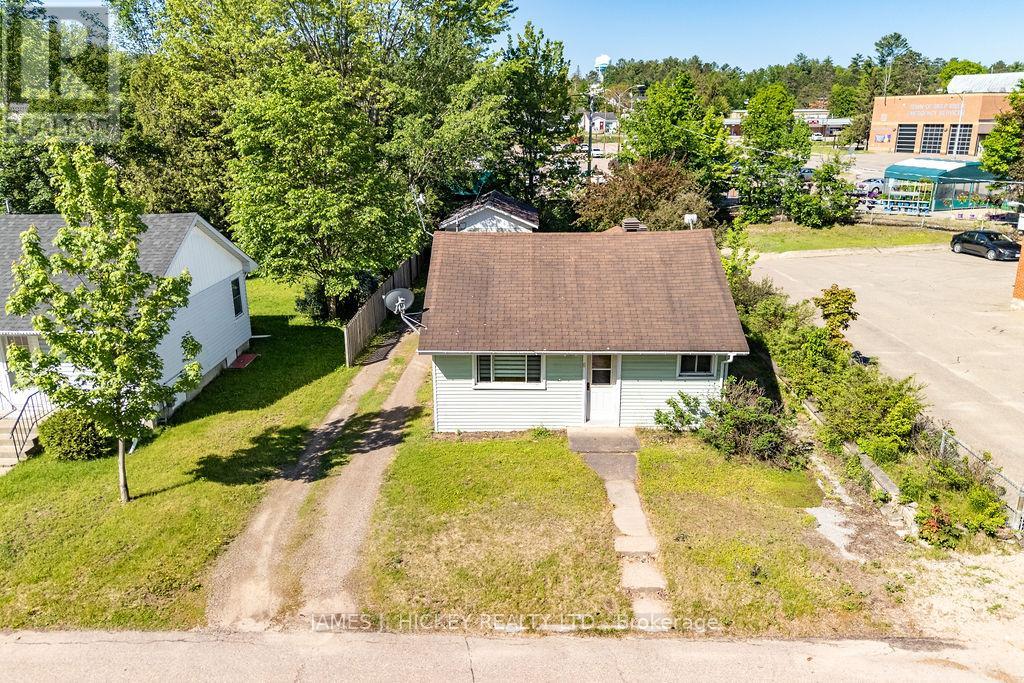 6 HILLCREST AVENUE - 42