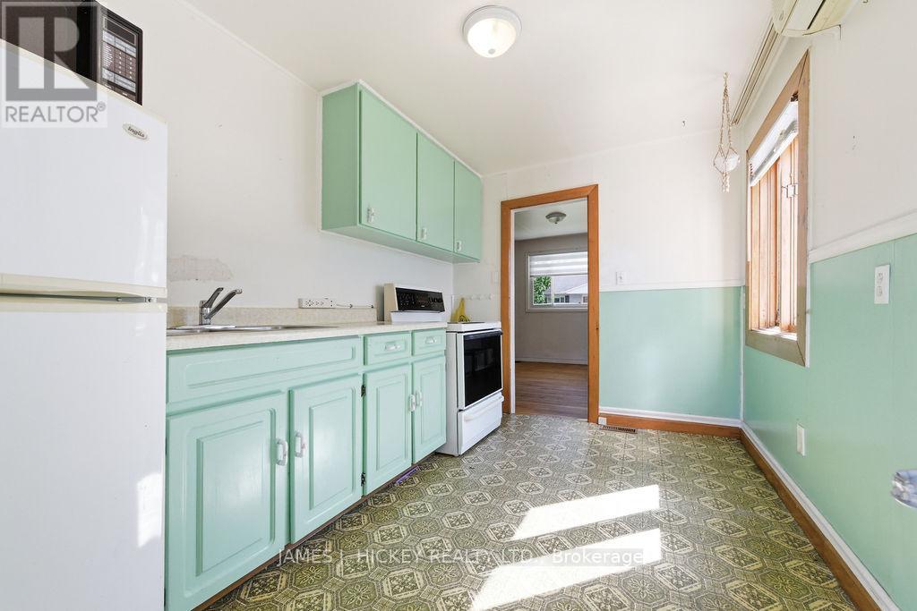 6 HILLCREST AVENUE - 7