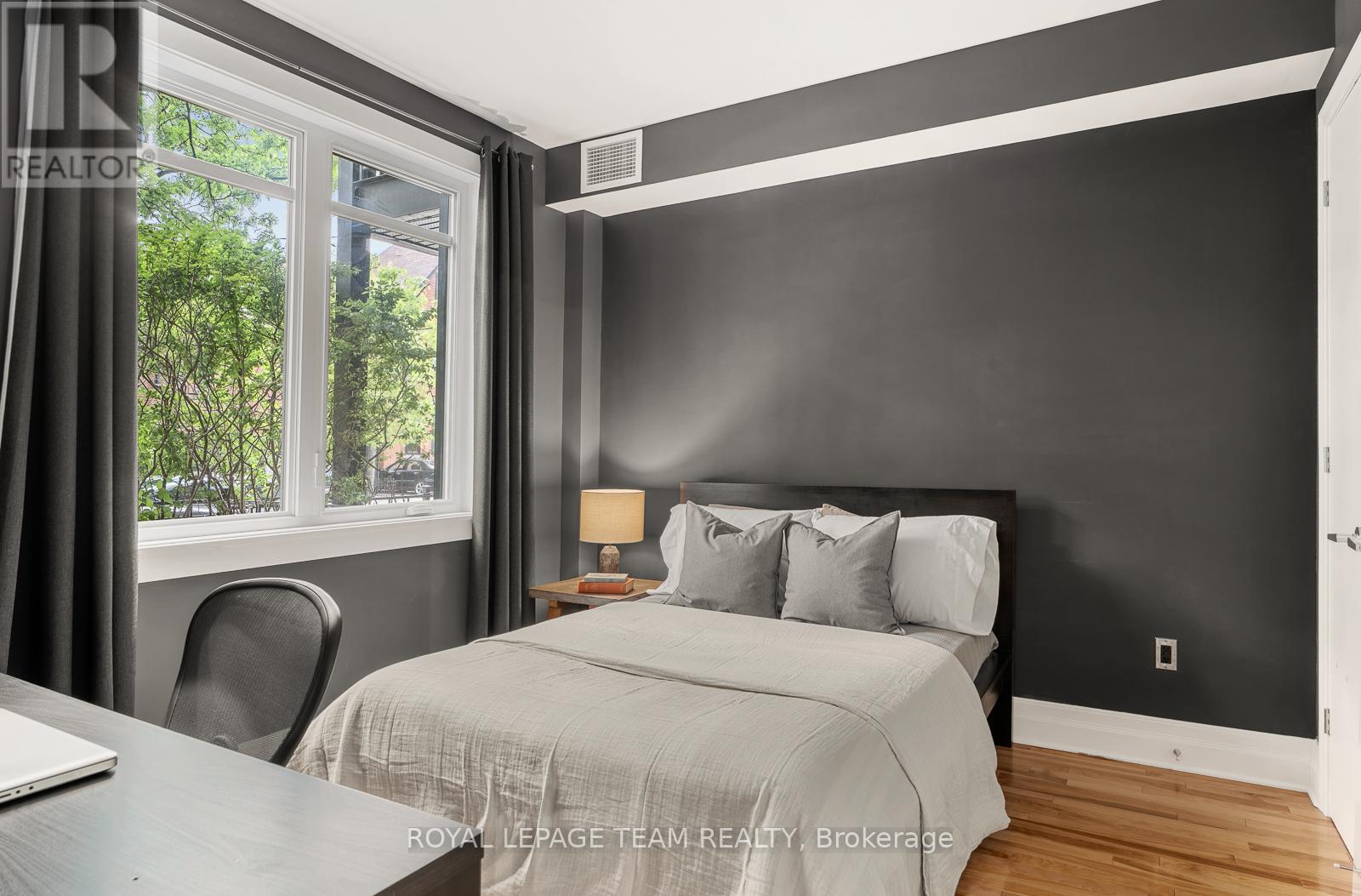 #101 457 MCLEOD STREET - 17