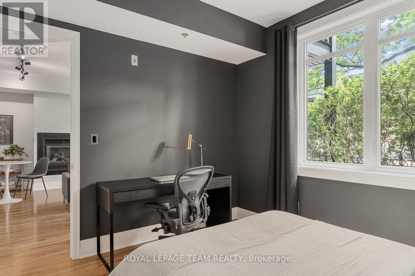 #101 457 MCLEOD STREET - 19