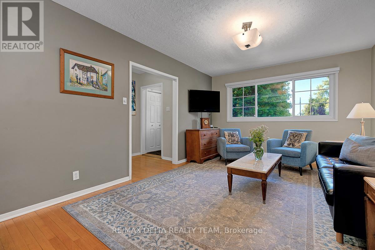 478 LAWSON AVENUE - 10