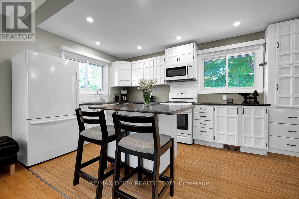 478 LAWSON AVENUE - 12