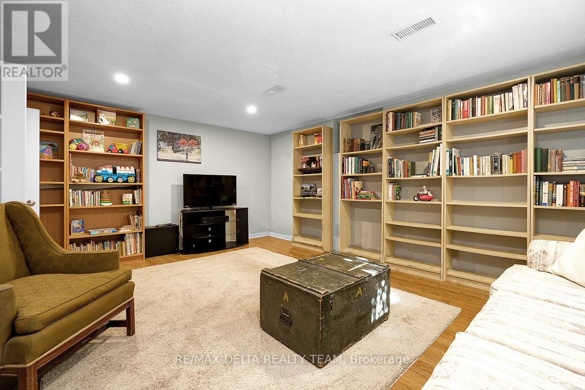 478 LAWSON AVENUE - 26