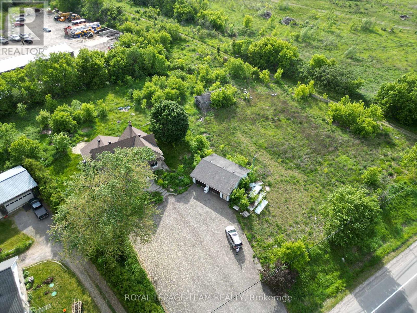 5742 BANK STREET - 21