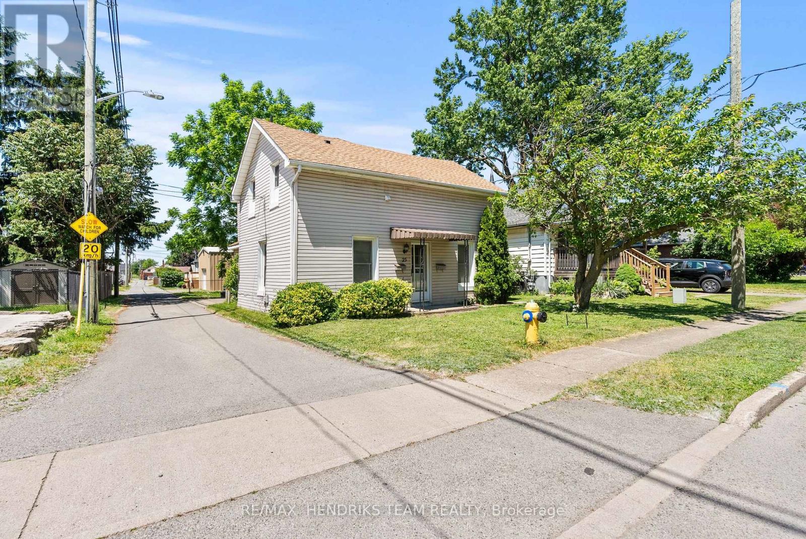 25 BESSEY STREET - 2