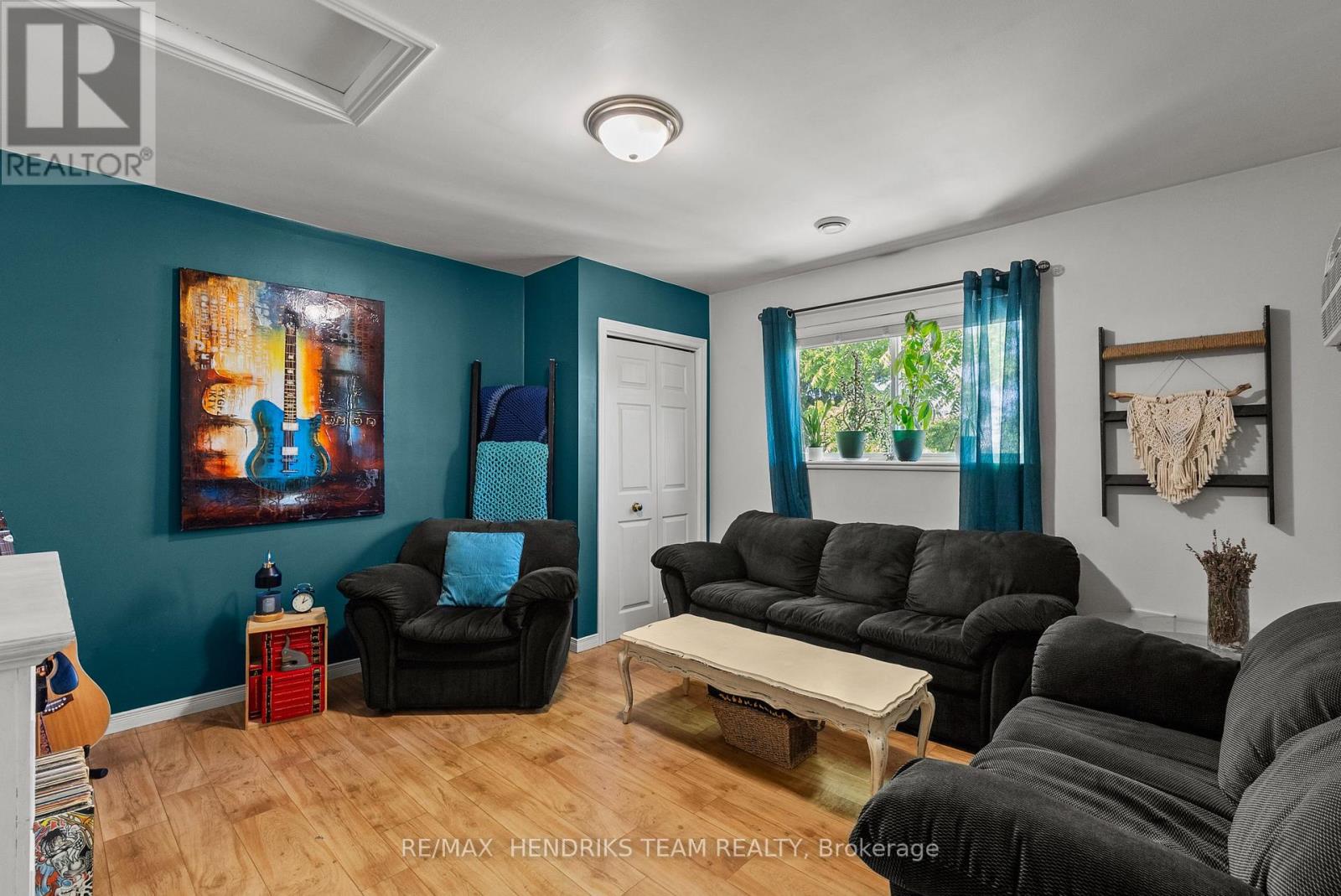 25 BESSEY STREET - 25
