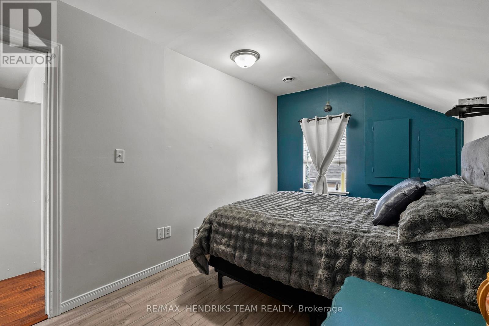 25 BESSEY STREET - 34