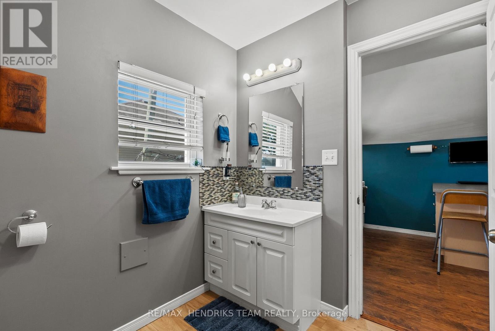 25 BESSEY STREET - 37