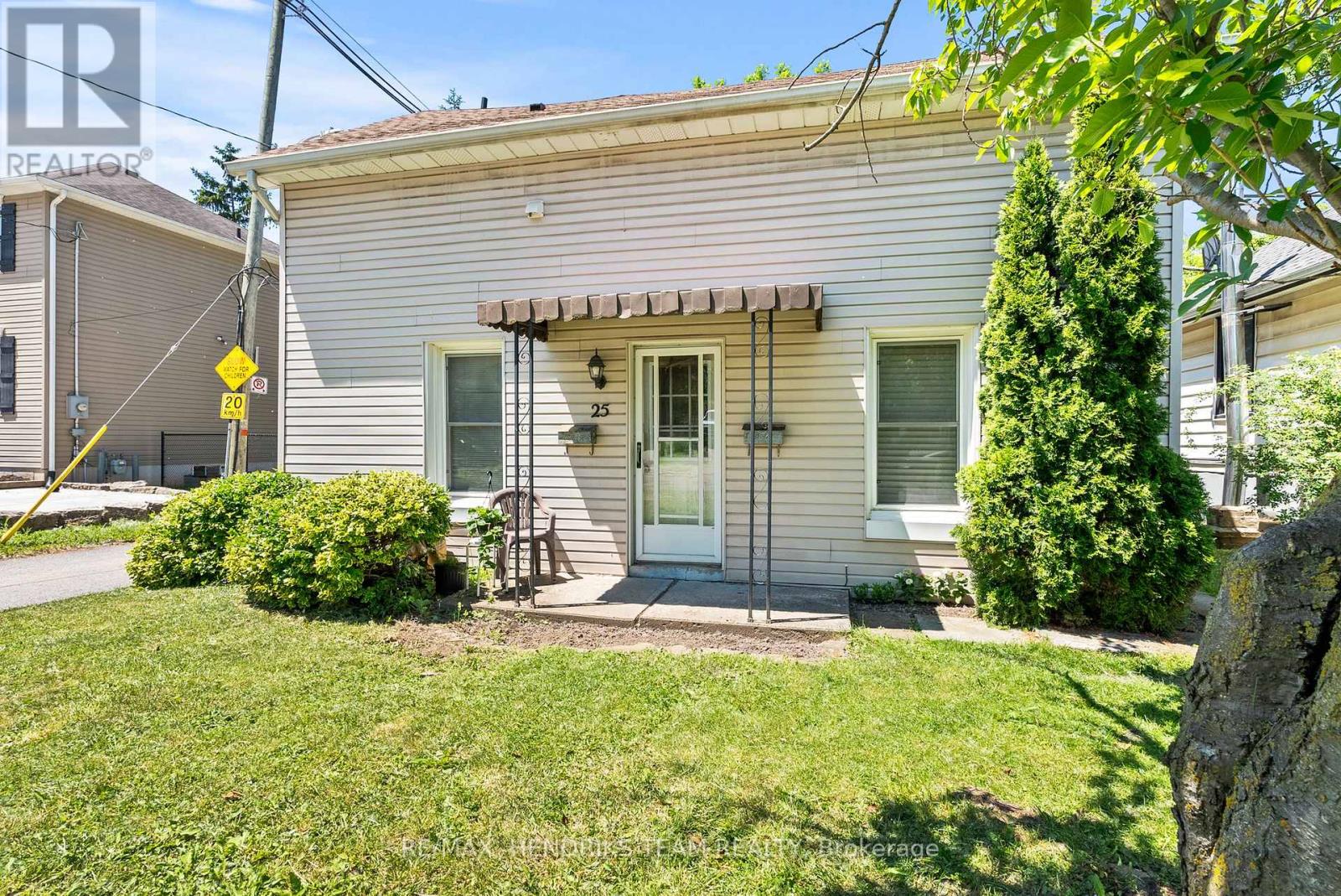 25 BESSEY STREET - 4