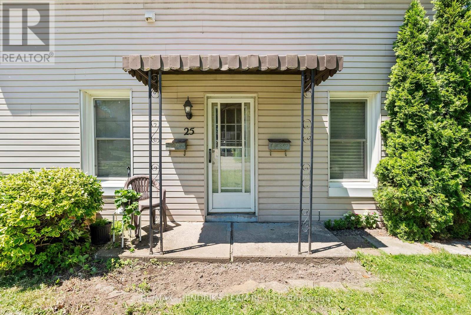 25 BESSEY STREET - 5