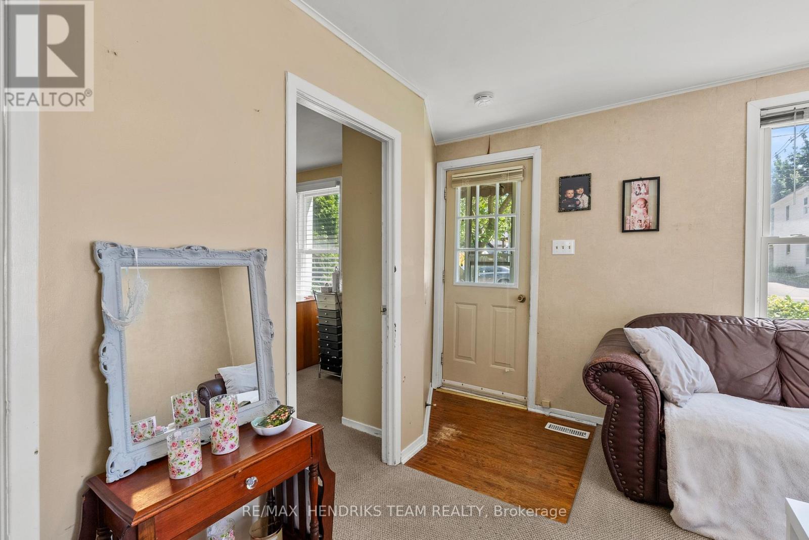 25 BESSEY STREET - 6