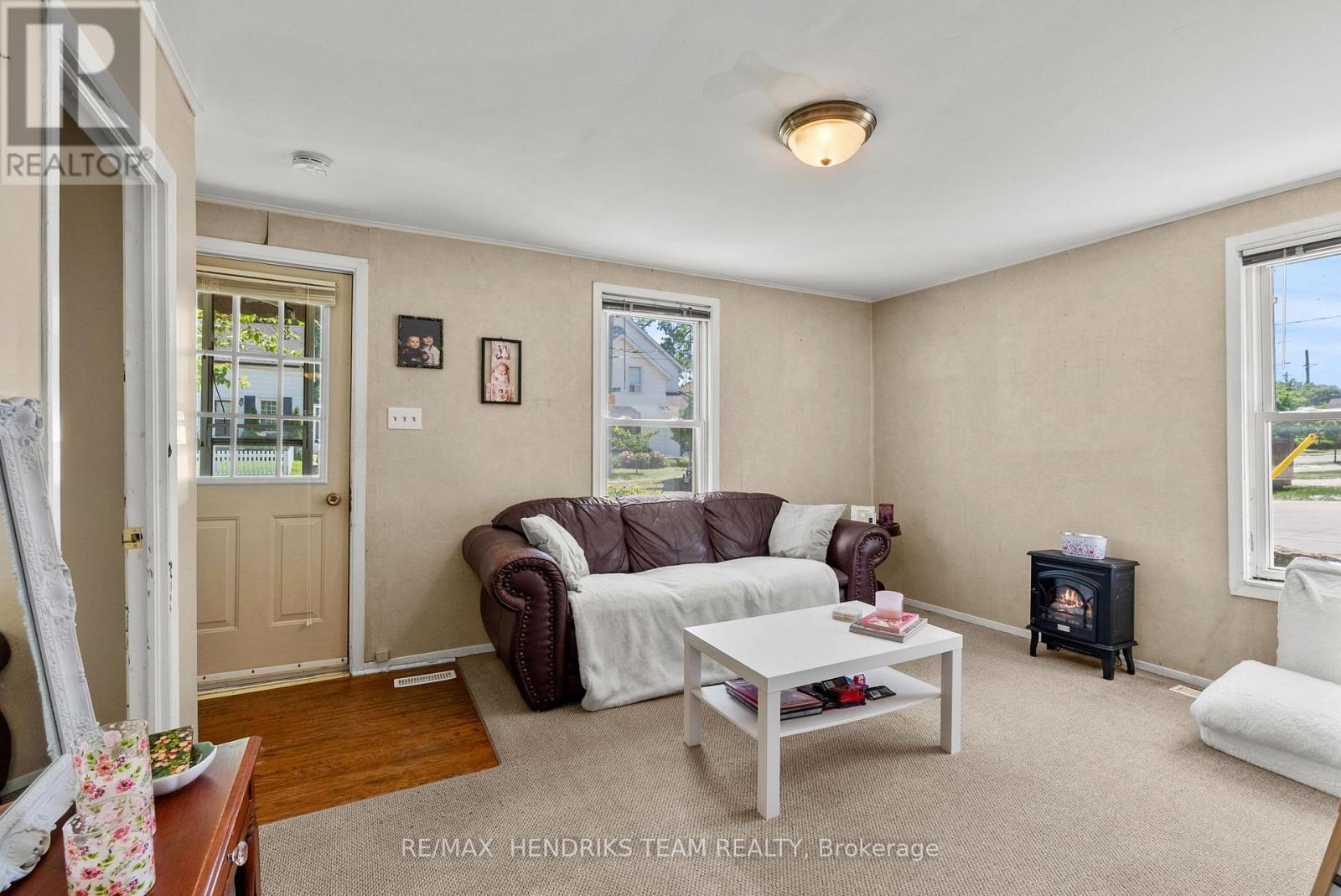 25 BESSEY STREET - 7