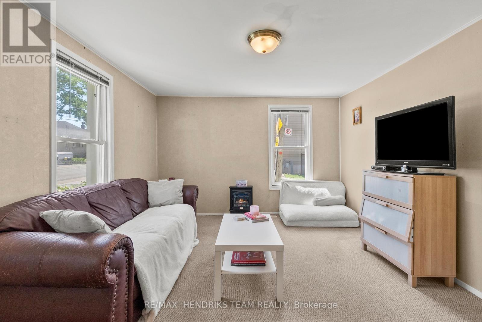 25 BESSEY STREET - 8