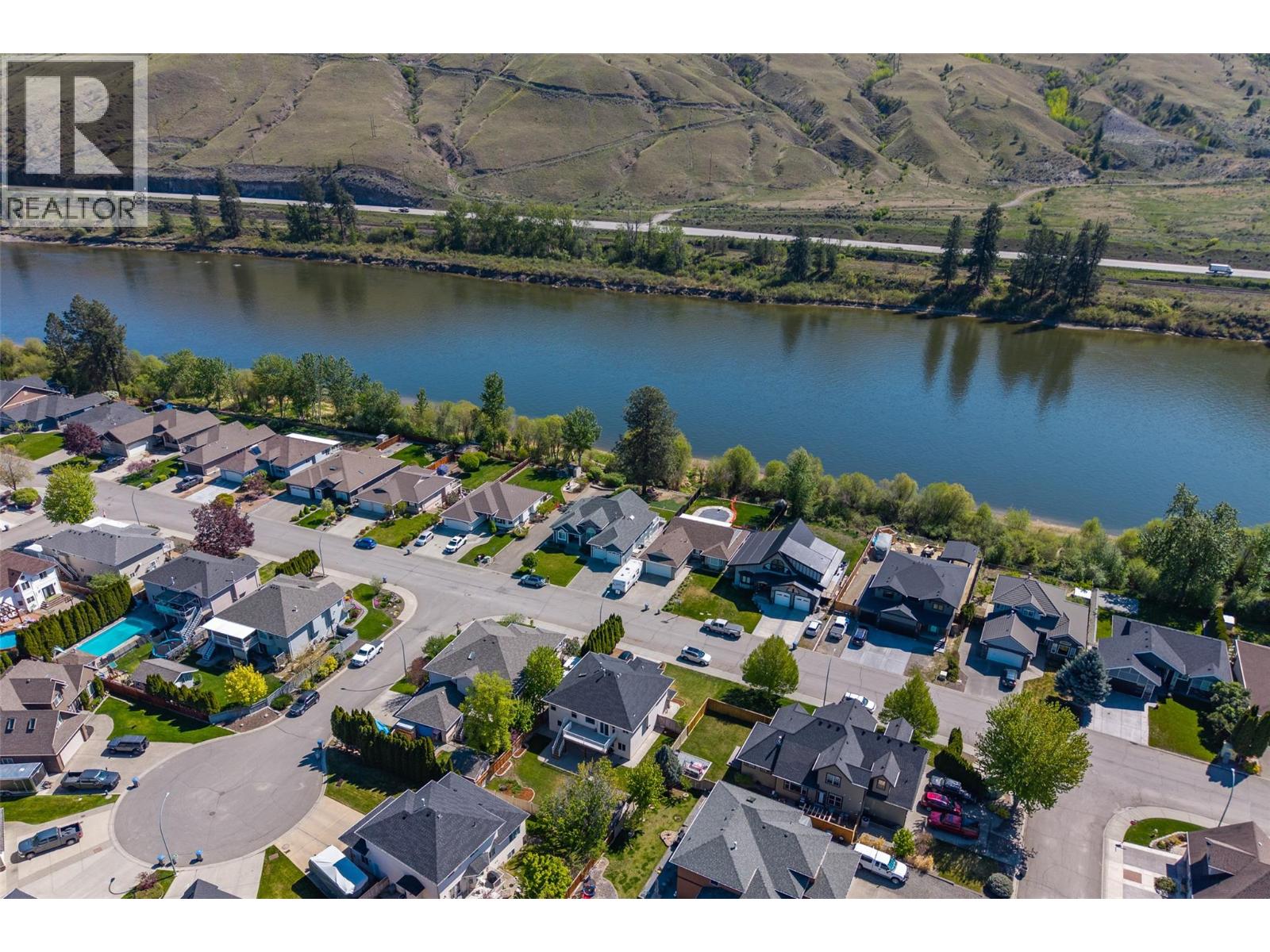 3702 Overlander Drive - 36