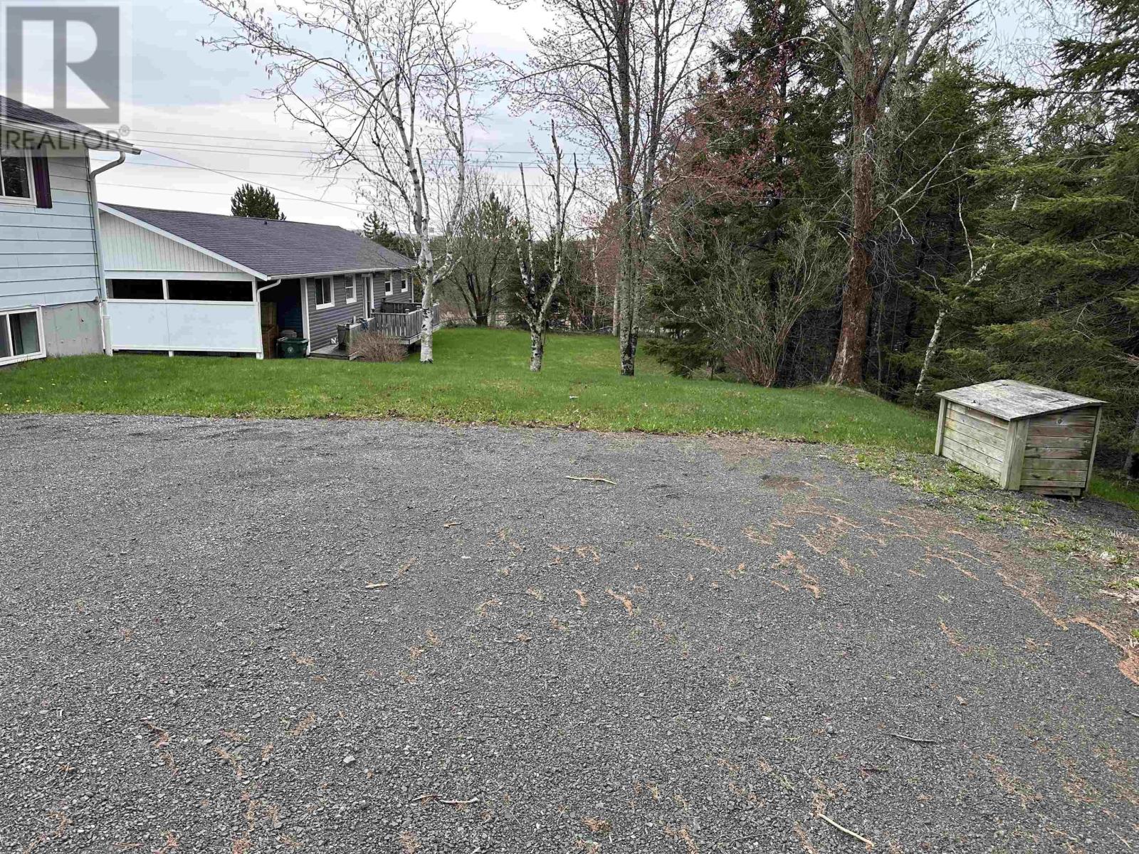 32 Greening Drive - 5
